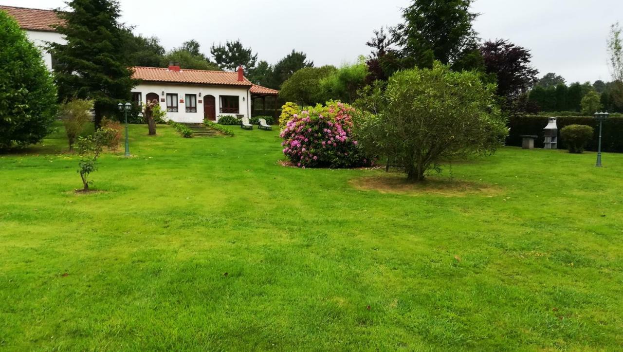 Apartamentos El Cueto Oviñana エクステリア 写真