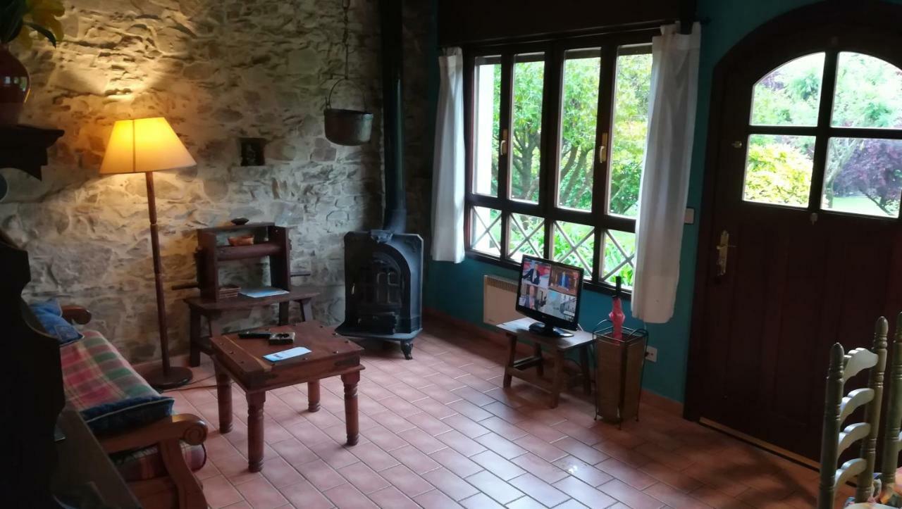 Apartamentos El Cueto Oviñana エクステリア 写真